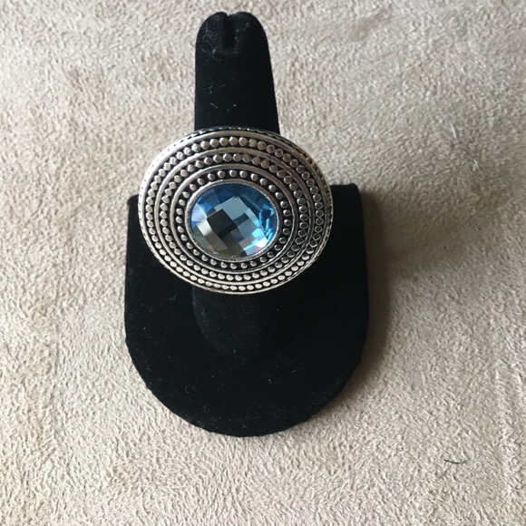 ST THOMAS Jewelry - 🆕 ST THOMAS SILVER AND BLUE ROUND RING